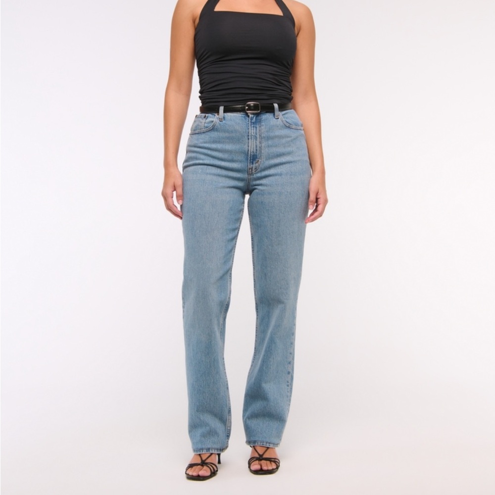 Abercrombie Curve Love Ultra High Rise 90s Straight Jean